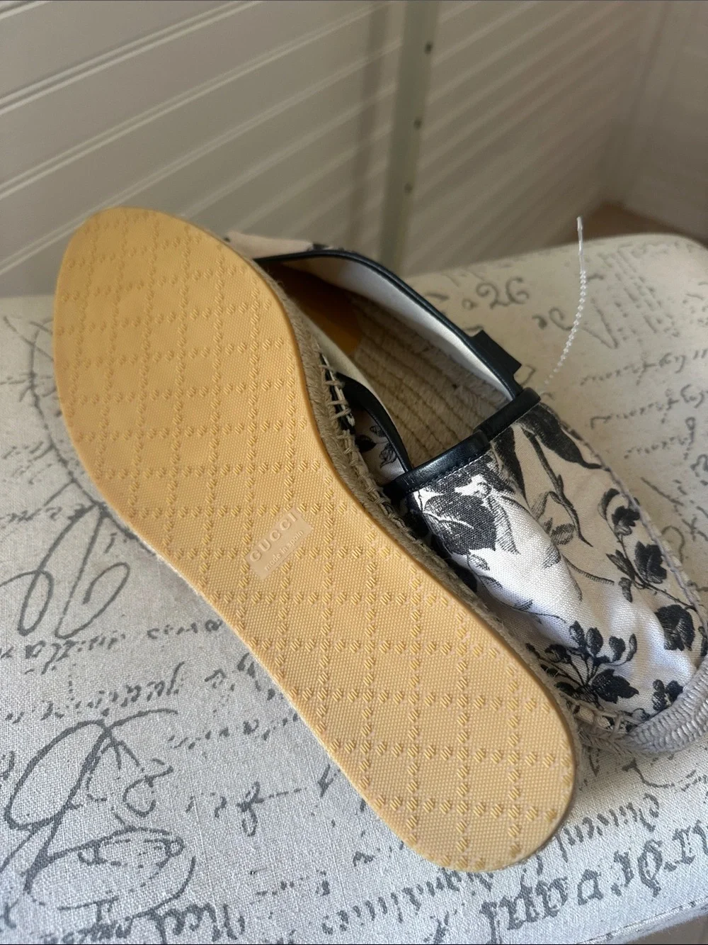 Gucci espadrille flats